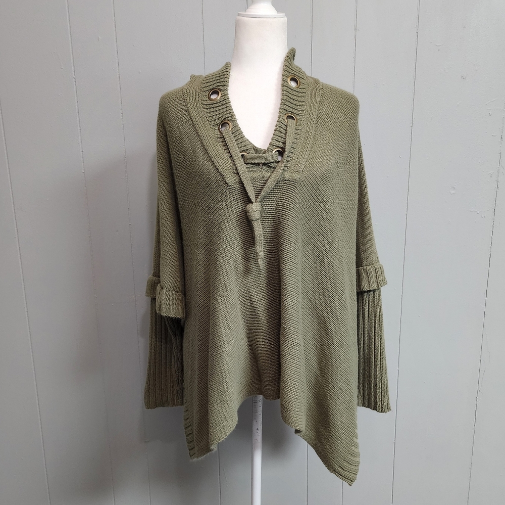 Design Lab Lord & Taylor Olive Poncho